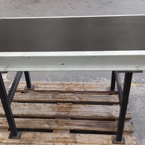 Transportbånd med langriflet bånd - 1400 x 500 mm.