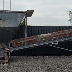 Brugt Transportør med Stor Fødekasse - 8 m. x båndbredde 770 mm.